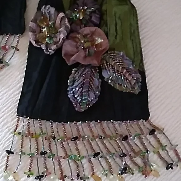 Work of Art Scarf - Picture 4 of 6